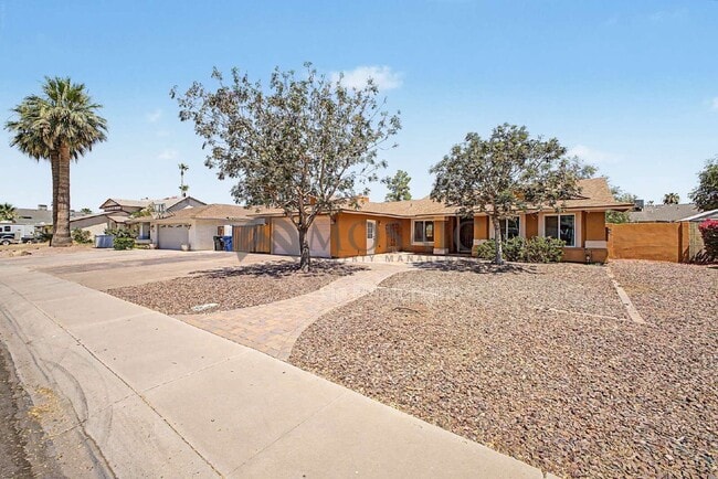 Photo - 4526 W Jupiter Way House
