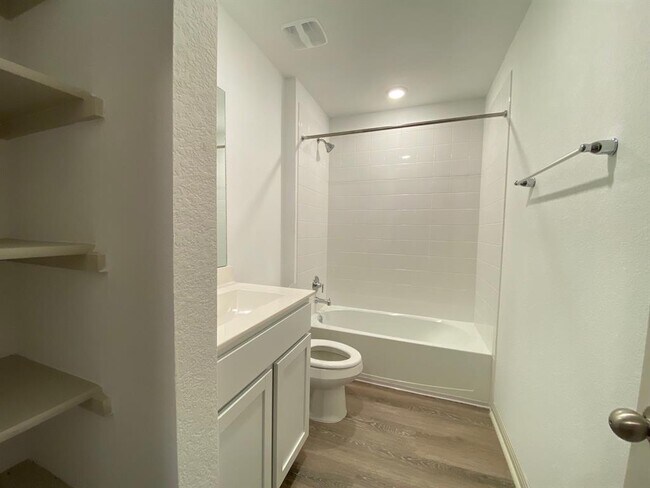 Building Photo - 124 Fort Clark Springs Ln