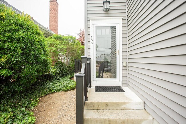 Foto del edificio - 733 E Walnut St