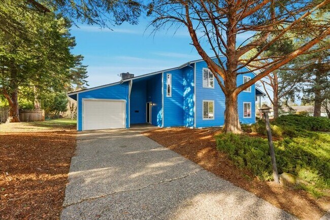 Photo - Newly Renovated 3BD/2BA Duplex w/ Garage & Fireplace - Beaverton Highland - $2,595/mo House