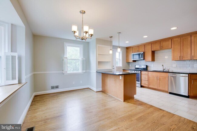 Building Photo - 8435 Pleasant Plains Rd