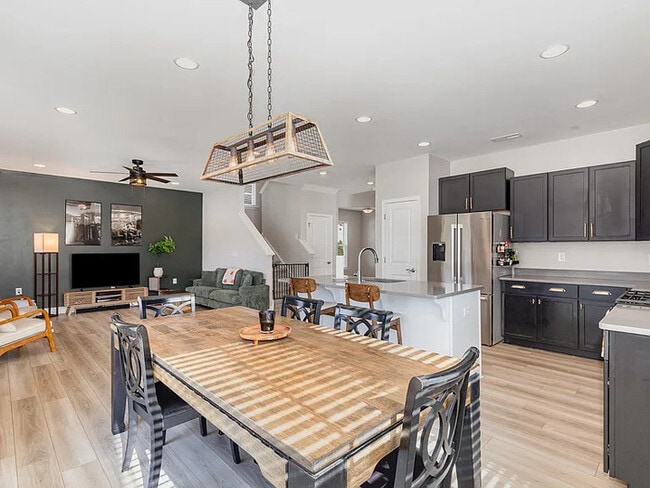 Building Photo - Earn Wealth While Leasing - Like a Homeowner - Lease to Own