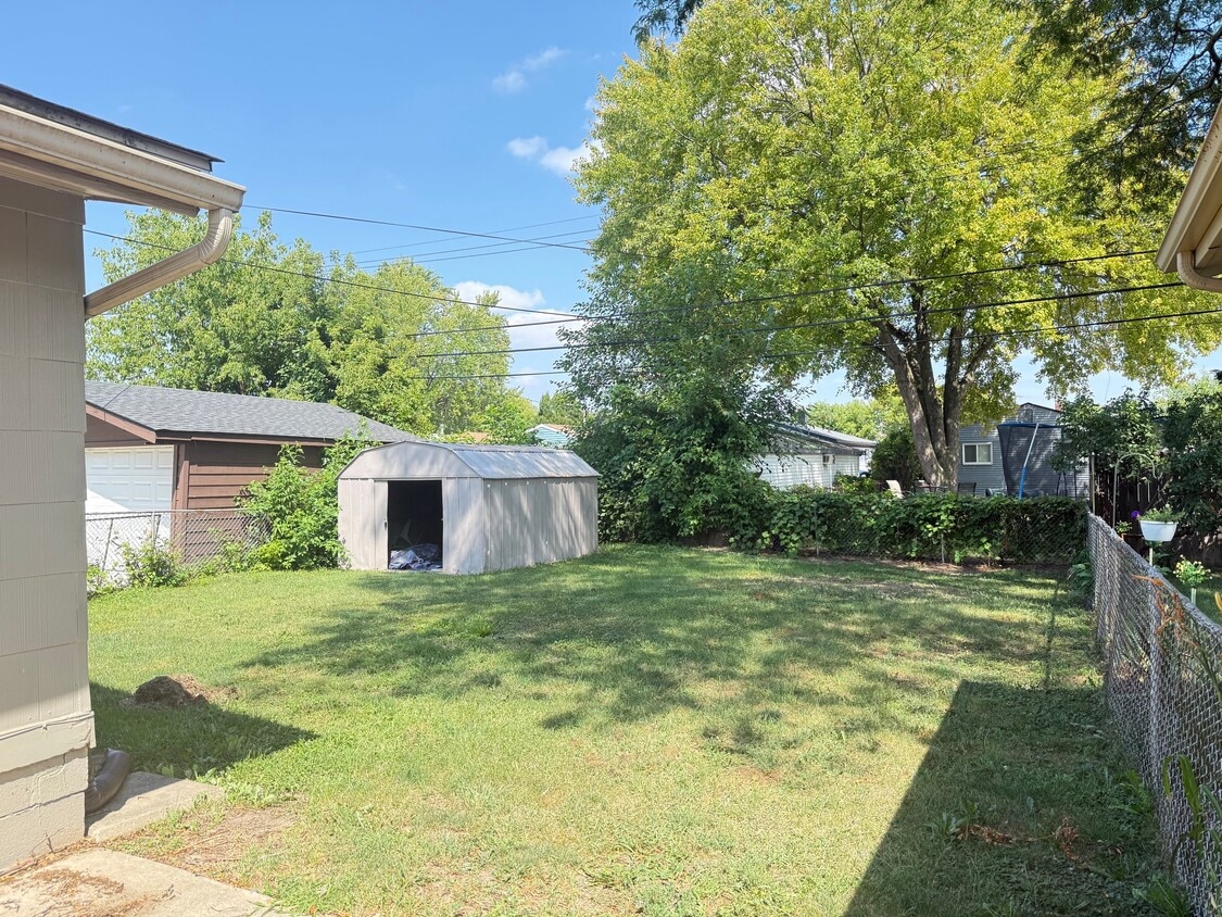 Building Photo - 6757 Syracuse St
