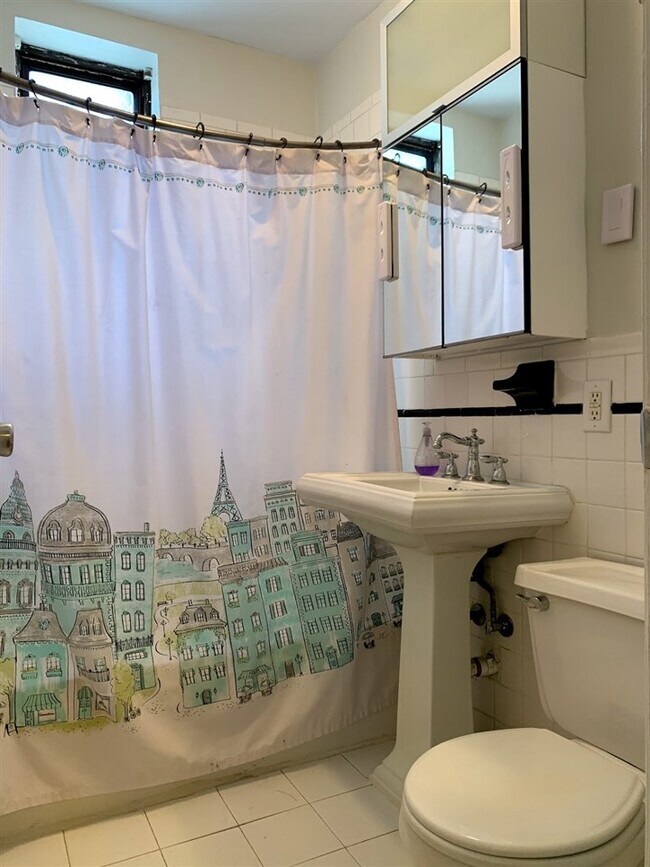 Building Photo - 7111 Palisade Ave