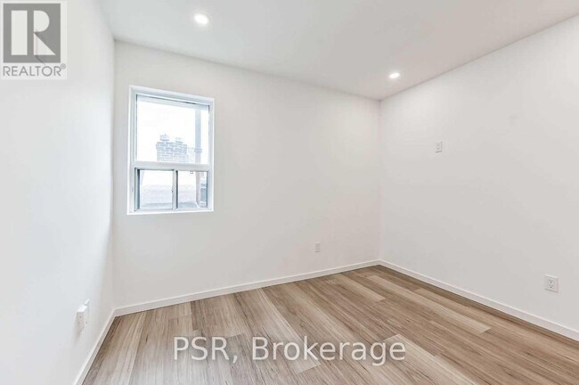 Photo du bâtiment - 1989 Yonge St