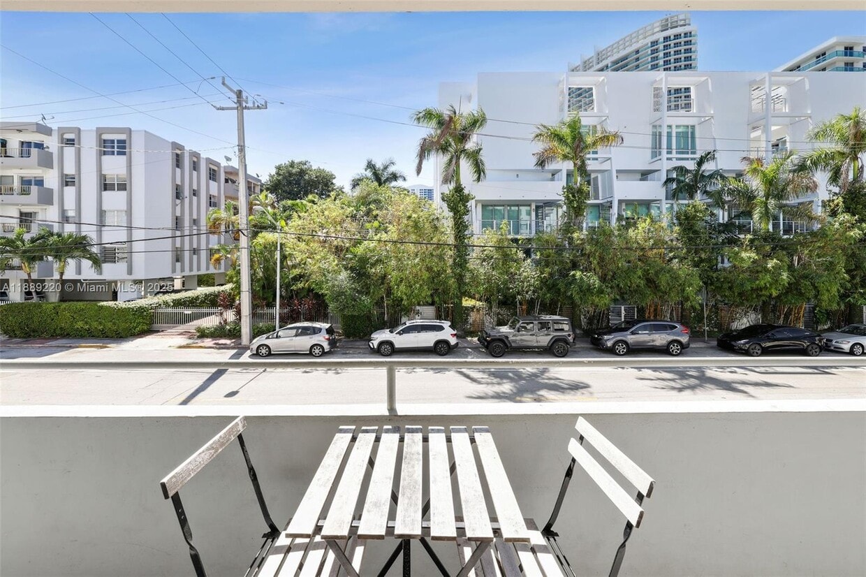 Primary Photo - 1601 Bay Rd