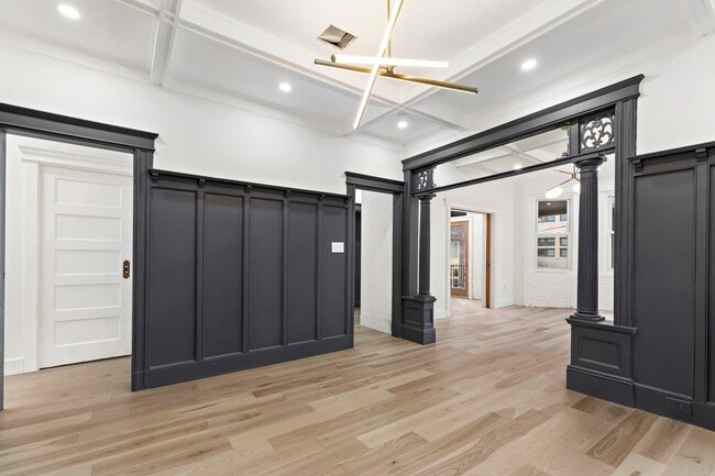 Building Photo - 121 Clifton Pl
