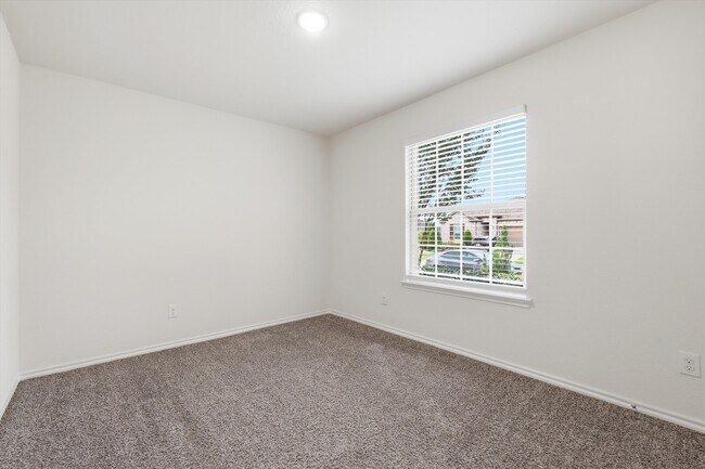 Building Photo - 1810 Aslynn Cir