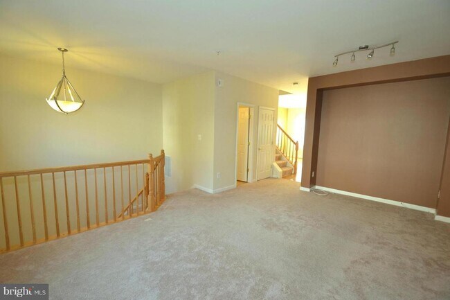 Building Photo - 21108 Camomile Ct