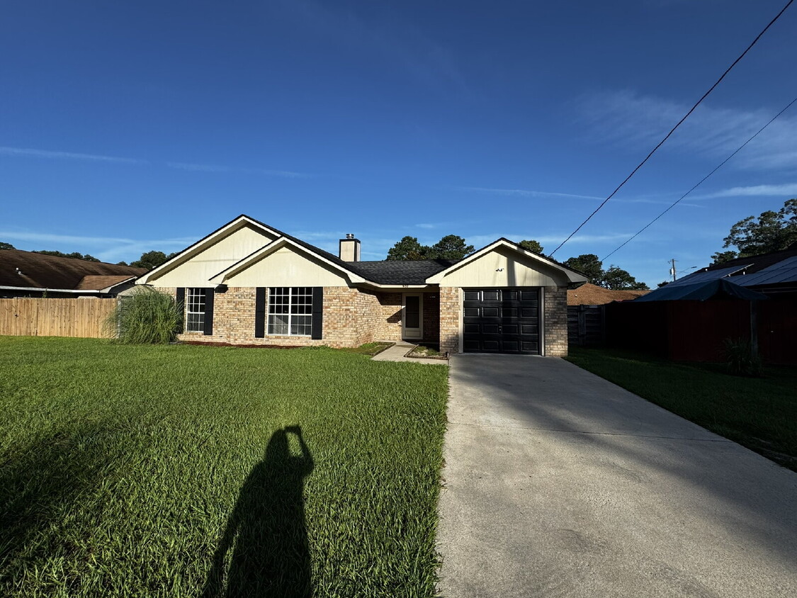 Primary Photo - Home for Rent