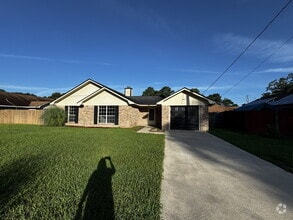 Building Photo - 907 Wrenwood Ln