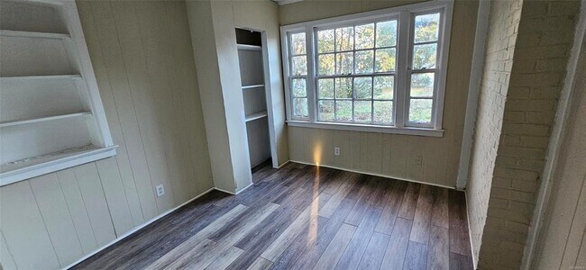 Foto del edificio - 3774 Maclamar Rd