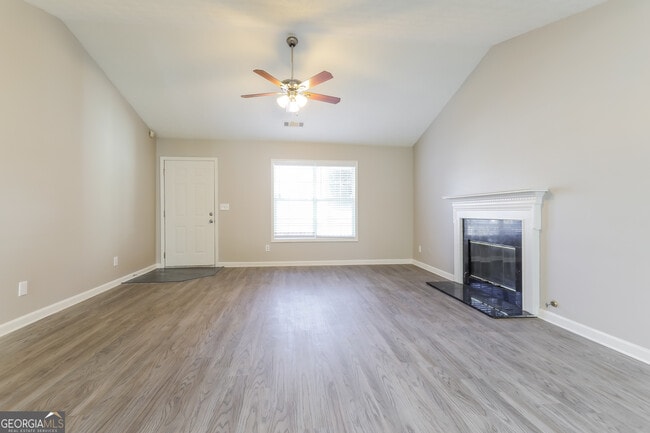 Building Photo - 852 New England Ct