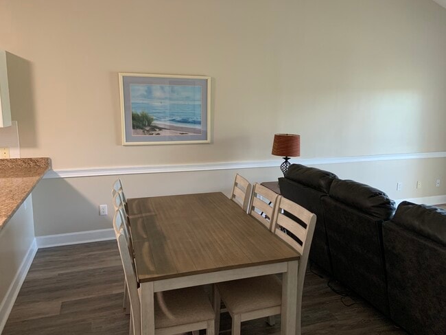 Building Photo - 4815 Orchid Way