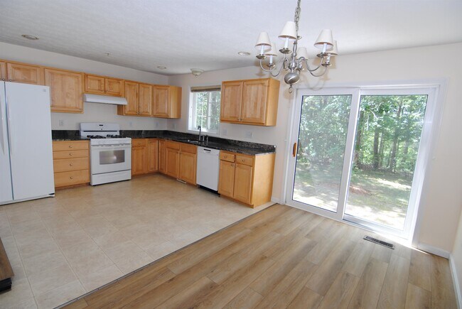 Foto del edificio - 69 Georgetown Dr