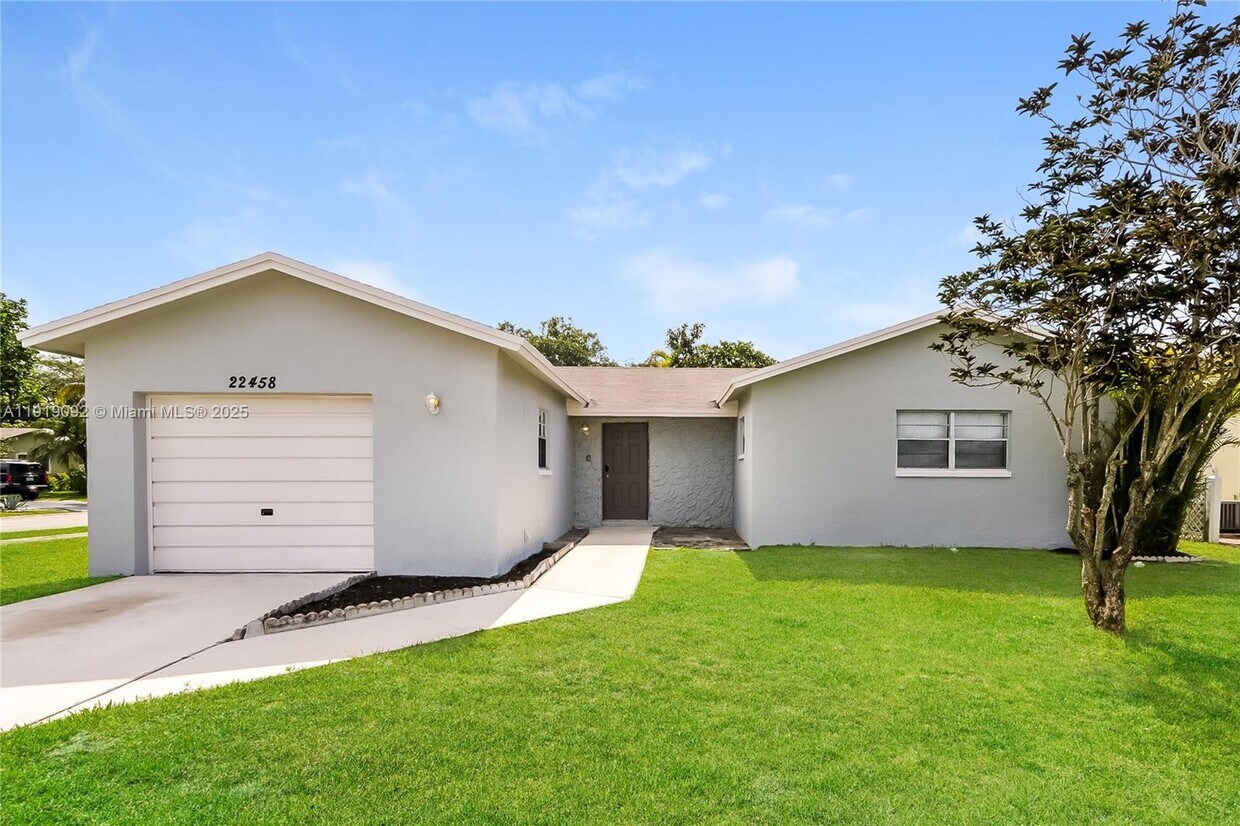 Primary Photo - 22458 SW 56th Ave