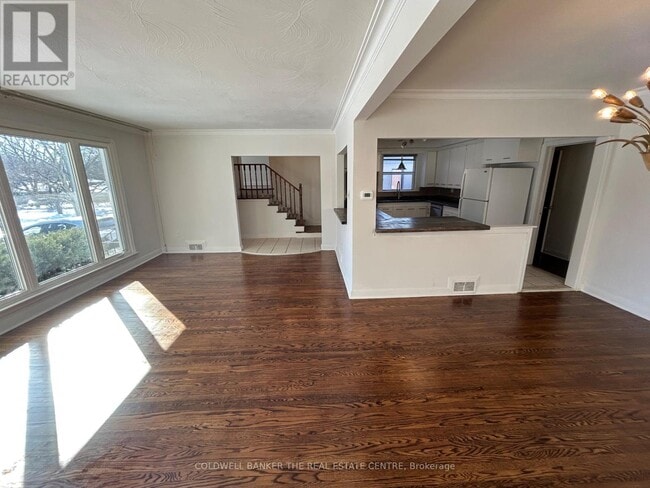 Photo du bâtiment - 294 Betty Ann Dr