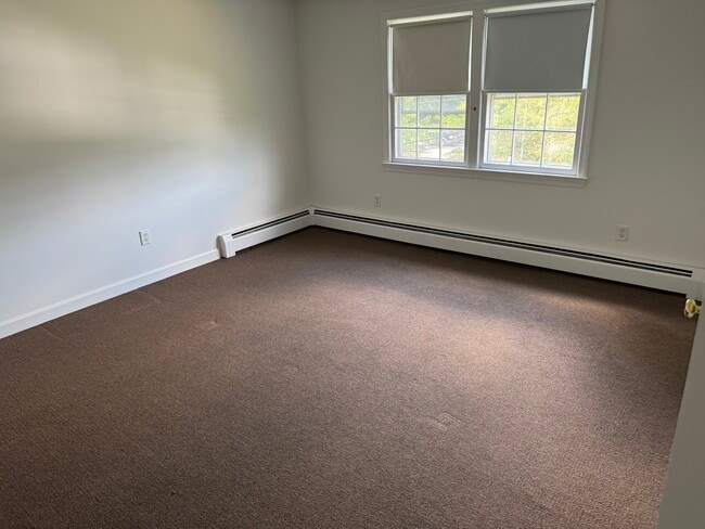 Building Photo - 18 Myles Standish Dr