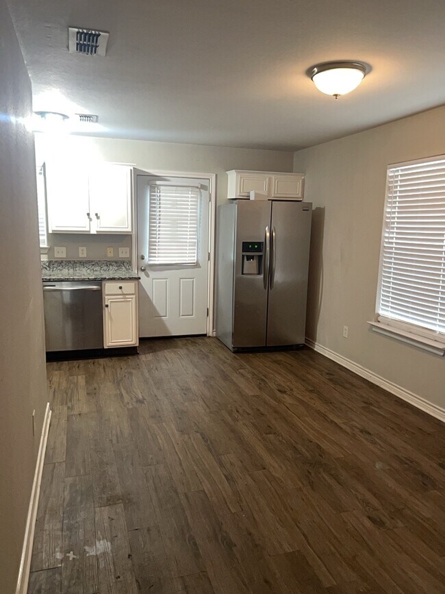 Foto del edificio - 1901 Wright St