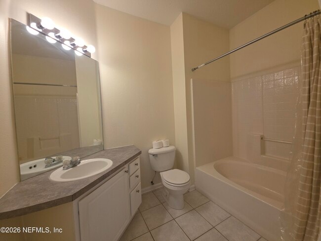 Building Photo - 10550 Baymeadows Rd