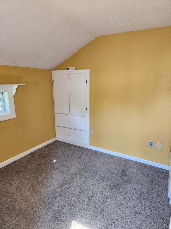 Dormitorio/oficina tipo loft - 811 W Peck St