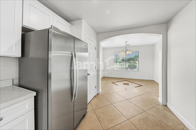 Foto del edificio - 16134 W Hope Dr