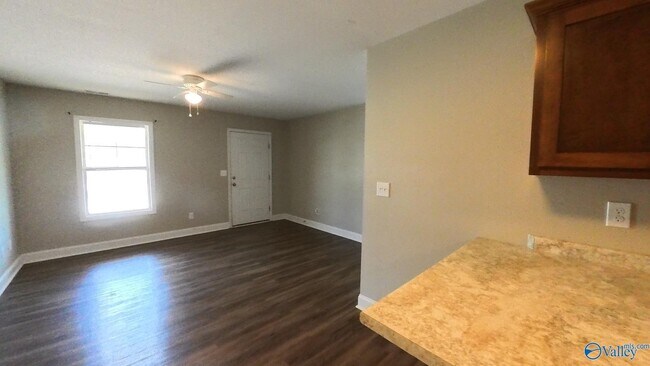 Foto del edificio - 11515 Pulaski Pike