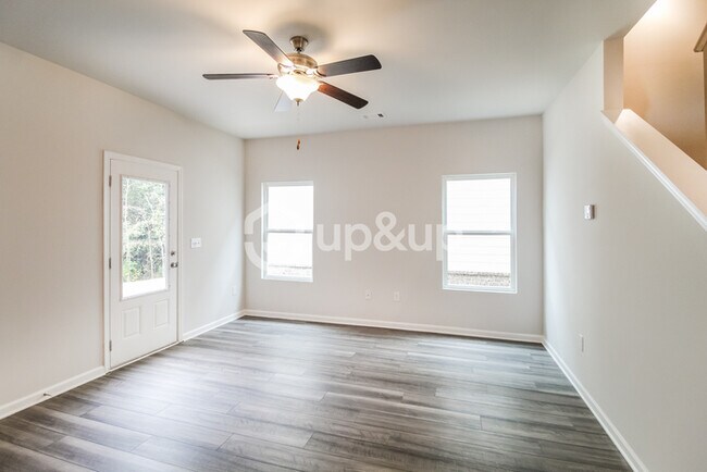 Foto del edificio - Fantastic 4bd/2.5ba home! Let yourself in!