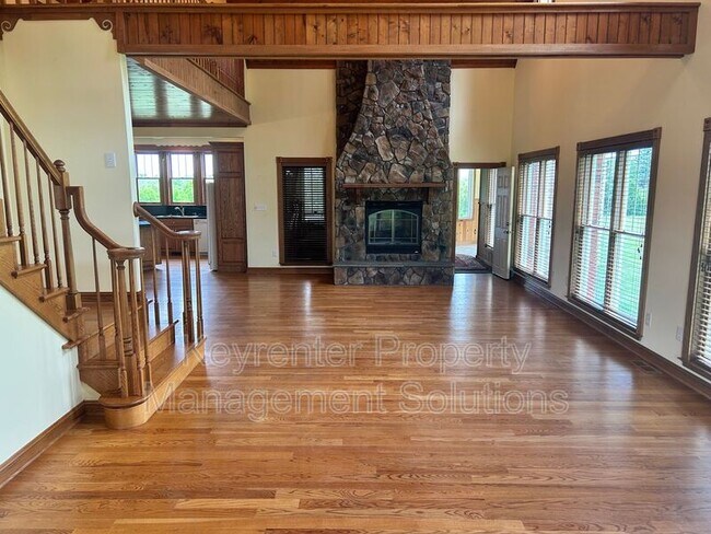 Building Photo - 33 Hodge Farm Ln
