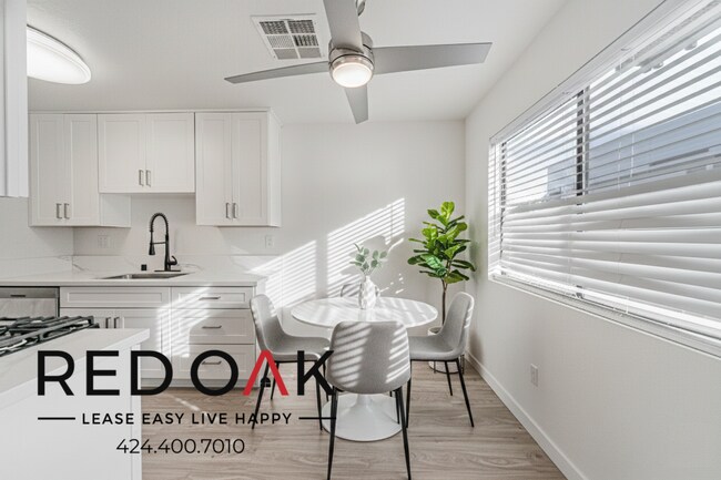 Foto del edificio - 15050 Moorpark St