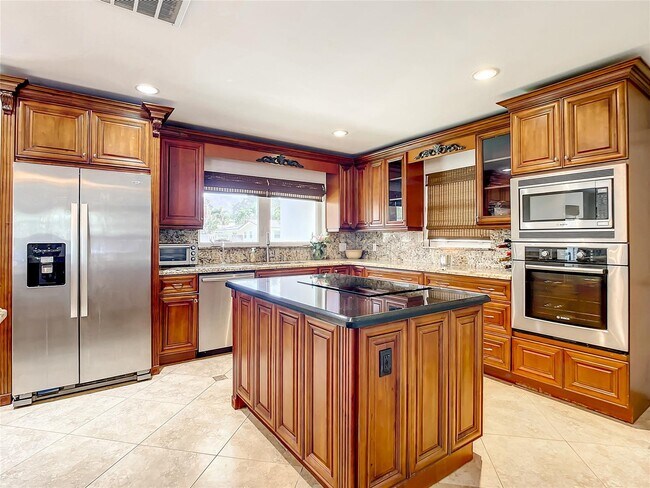 Foto del edificio - 2825 NE 22nd St