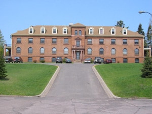 Front of Building - 600 N 23rd Ave E