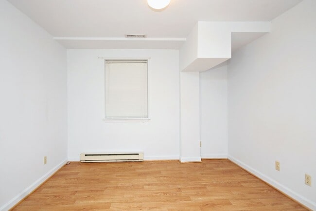 Building Photo - 124 Thomas Dr