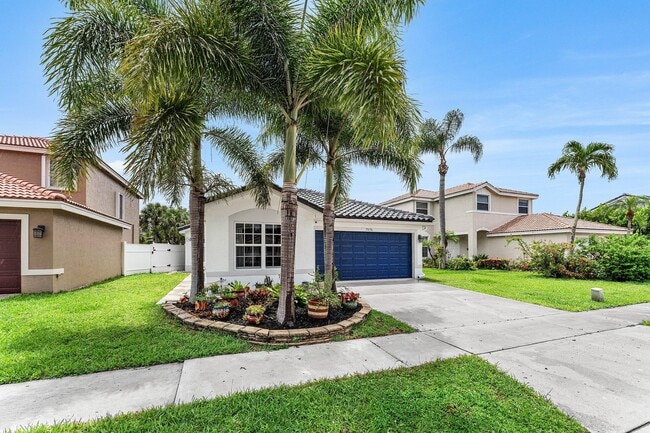 Building Photo - 7076 Middlebury Dr