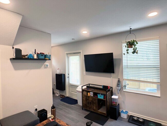 Foto del edificio - Porter's Parkside - New One Bedroom, One B...