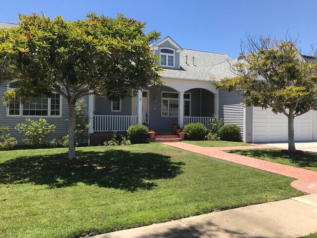 Building Photo - Coronado Village - Large 4bd/3bath Executi...