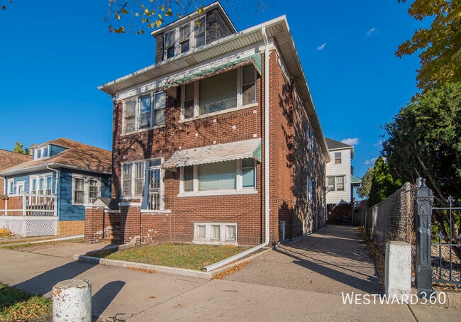 Building Photo - 4011 Elm St