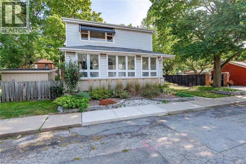 Primary Photo - 261 Hatt St