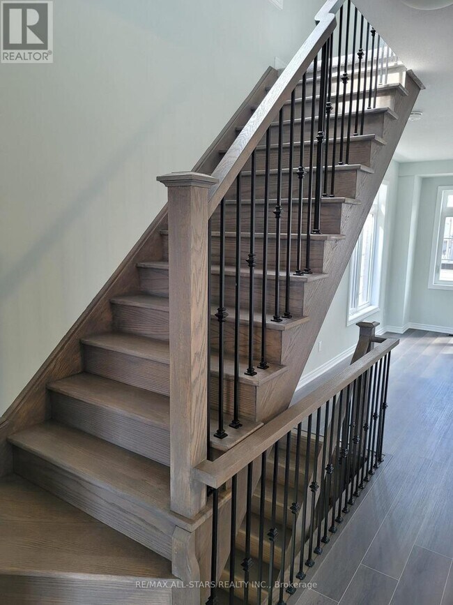 Photo du bâtiment - 1 Royal Collection Wy