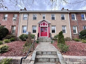 Building Photo - 3916 7th St NE