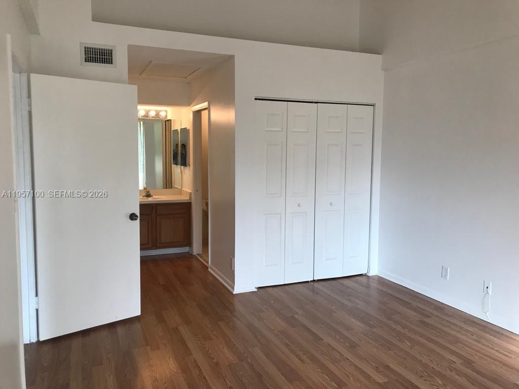 Building Photo - 831 Lyons Rd