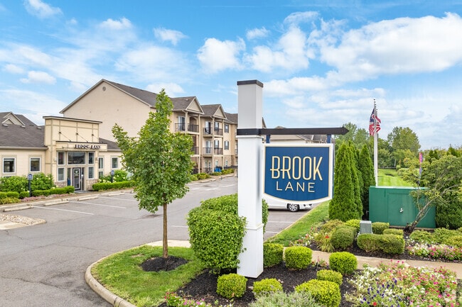 Building Photo - Brook Lane Apartments