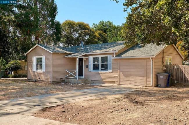 Building Photo - 2647 Garden Ave