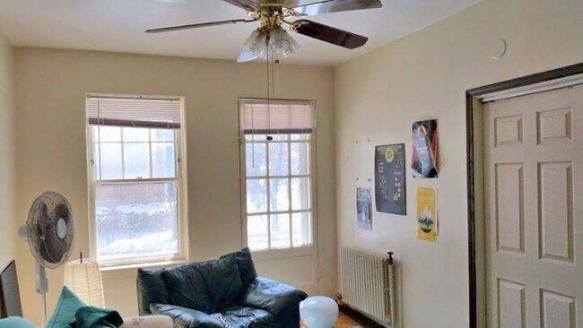 Building Photo - 643 Library Pl