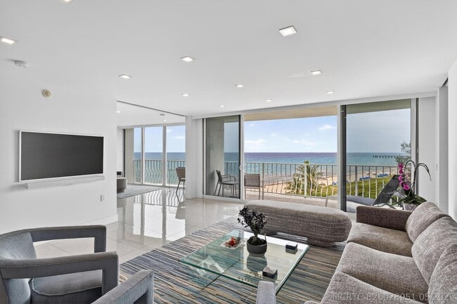 Building Photo - 2774 S Ocean Blvd