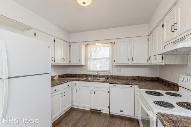 Building Photo - 3 br, 2 bath House - 902 NE Trilein Drive