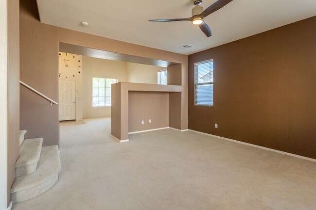 Building Photo - 17616 W Lisbon Ln