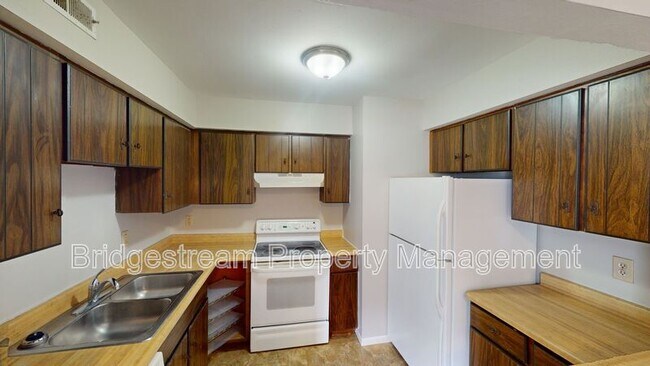 Building Photo - 1413 Forest Ln