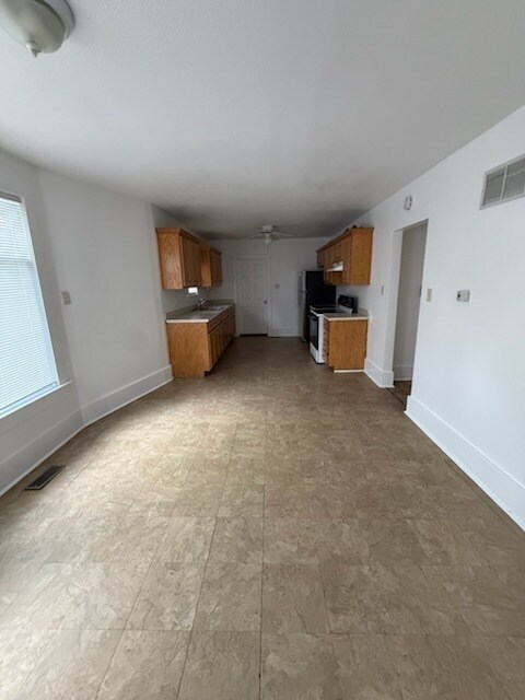 Foto del edificio - 1523 SW Western Ave
