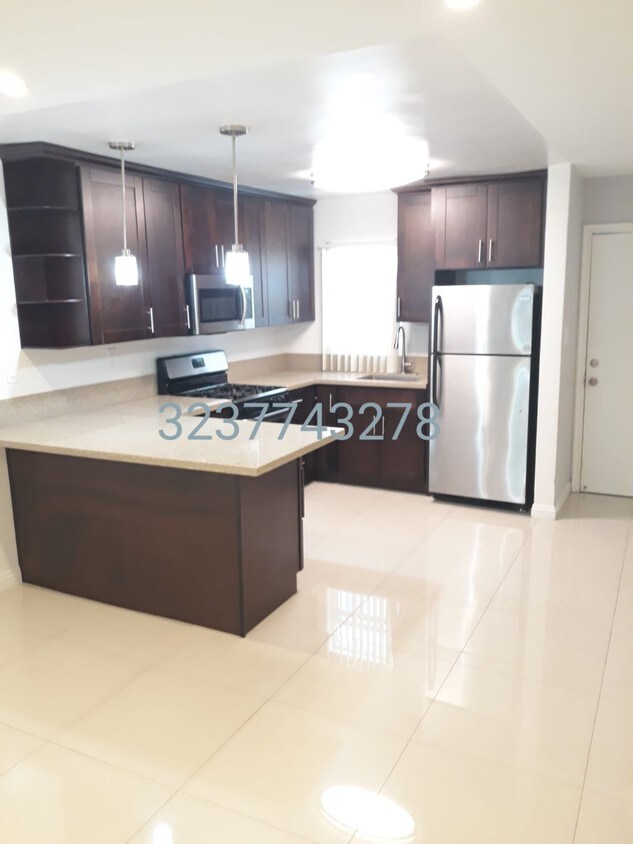 Foto principal - 3100 Bellevue Ave